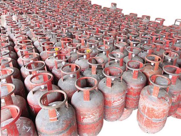 कमिसन कटौतीको विरोधमा उद्योगहरूले ग्याँस बिक्री रोके